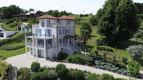casa indipendente in vendita ad Arona
