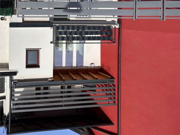 appartamento in vendita ad Arona in zona Mercurago