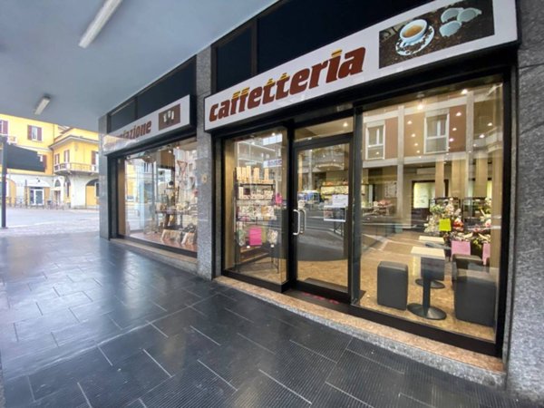 negozio in vendita ad Arona