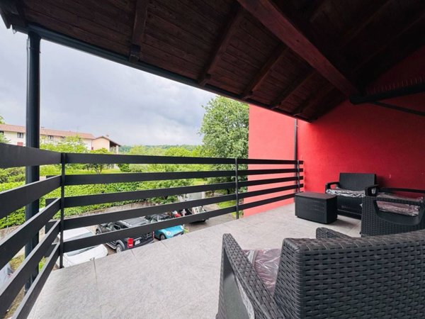appartamento in vendita ad Arona in zona Mercurago
