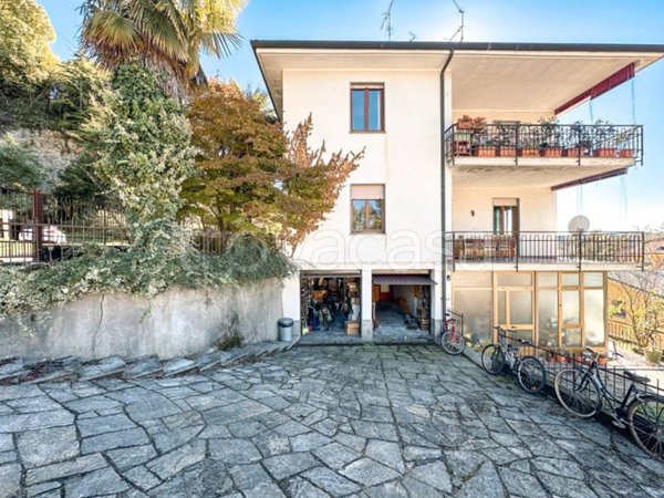 casa indipendente in vendita ad Arona
