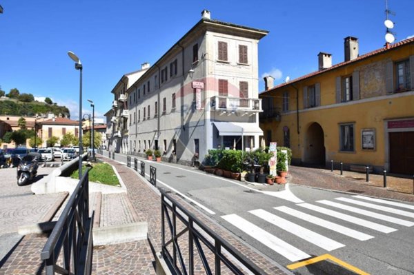 villa in vendita ad Arona