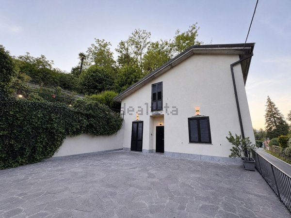 casa indipendente in vendita ad Arona