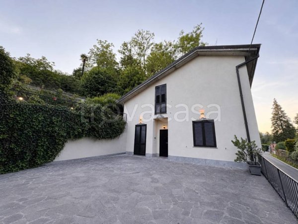 casa indipendente in vendita ad Arona
