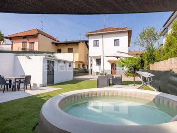 casa indipendente in vendita ad Arona