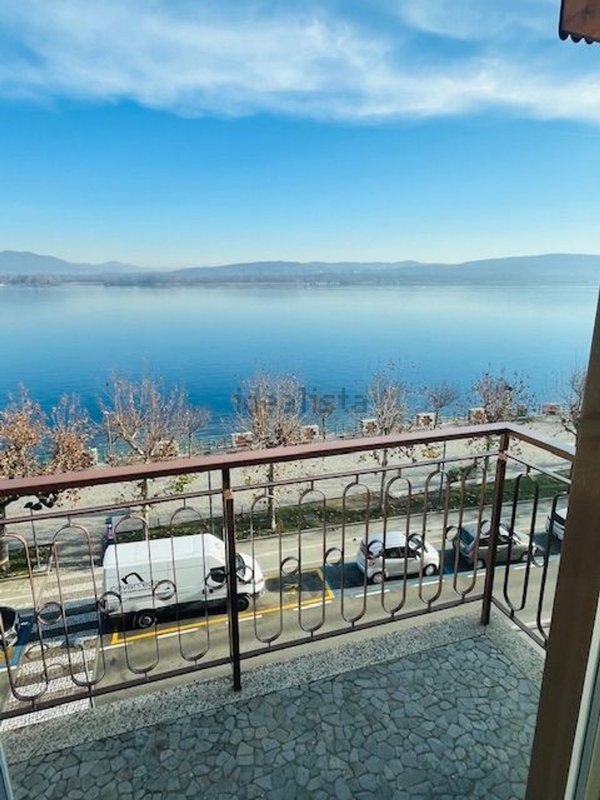 appartamento in vendita ad Arona