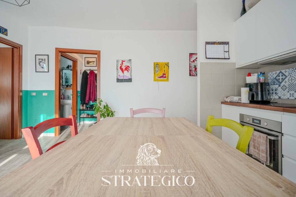 appartamento in vendita ad Arona in zona Mercurago