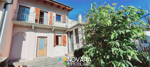 appartamento in vendita ad Arona in zona Dagnente