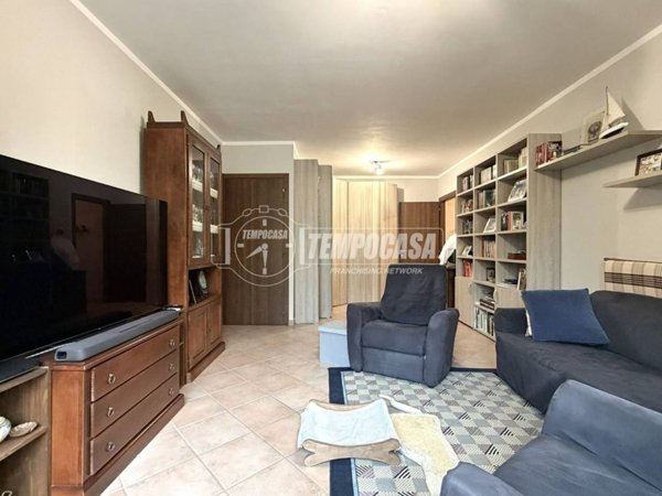 appartamento in vendita ad Arona in zona Mercurago