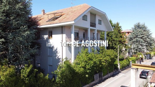 appartamento in vendita ad Arona in zona Mercurago