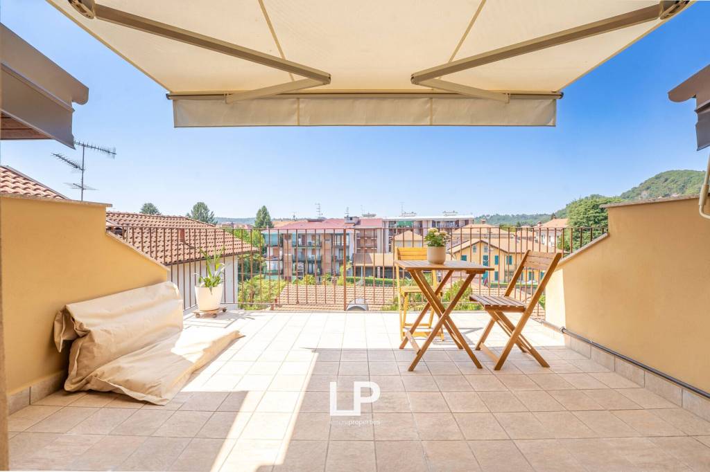 appartamento in vendita ad Arona