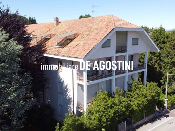 appartamento in vendita ad Arona in zona Mercurago