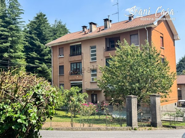 appartamento in vendita ad Arona in zona Dagnente