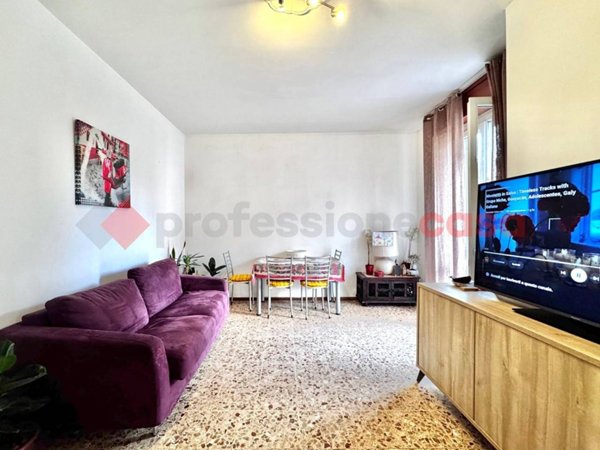 appartamento in vendita ad Arona in zona Mercurago