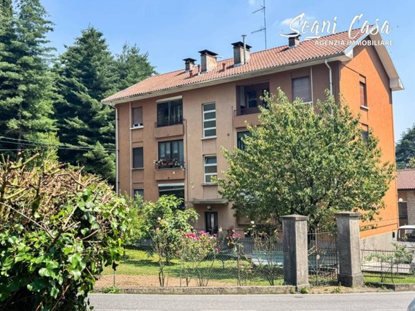 appartamento in vendita ad Arona in zona Montrigiasco