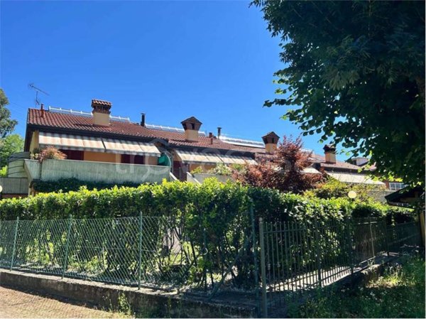 appartamento in vendita ad Arona in zona Mercurago