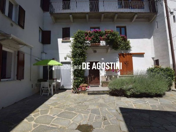 appartamento in vendita ad Arona in zona Dagnente