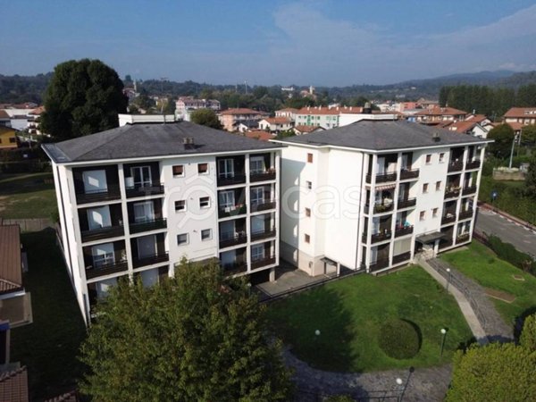 appartamento in vendita ad Arona in zona Mercurago