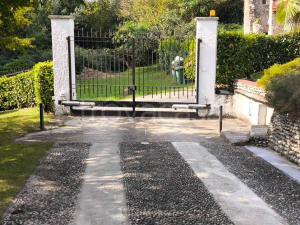 casa indipendente in vendita ad Arona