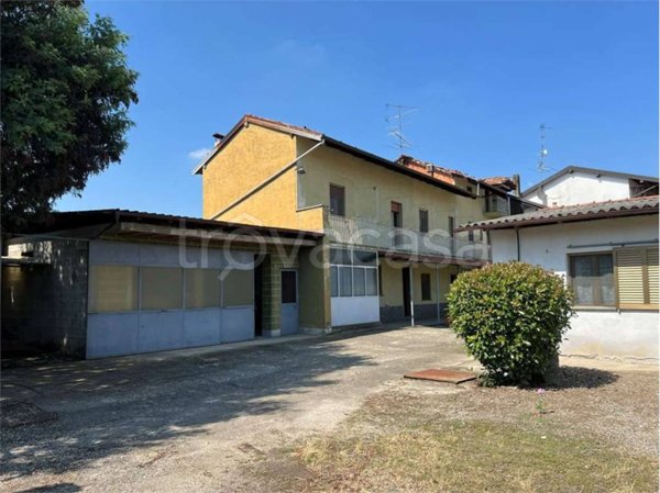 casa indipendente in vendita a Barengo