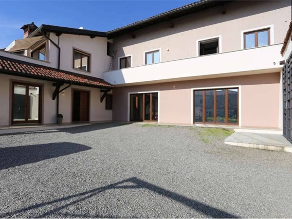 casa indipendente in vendita a Barengo