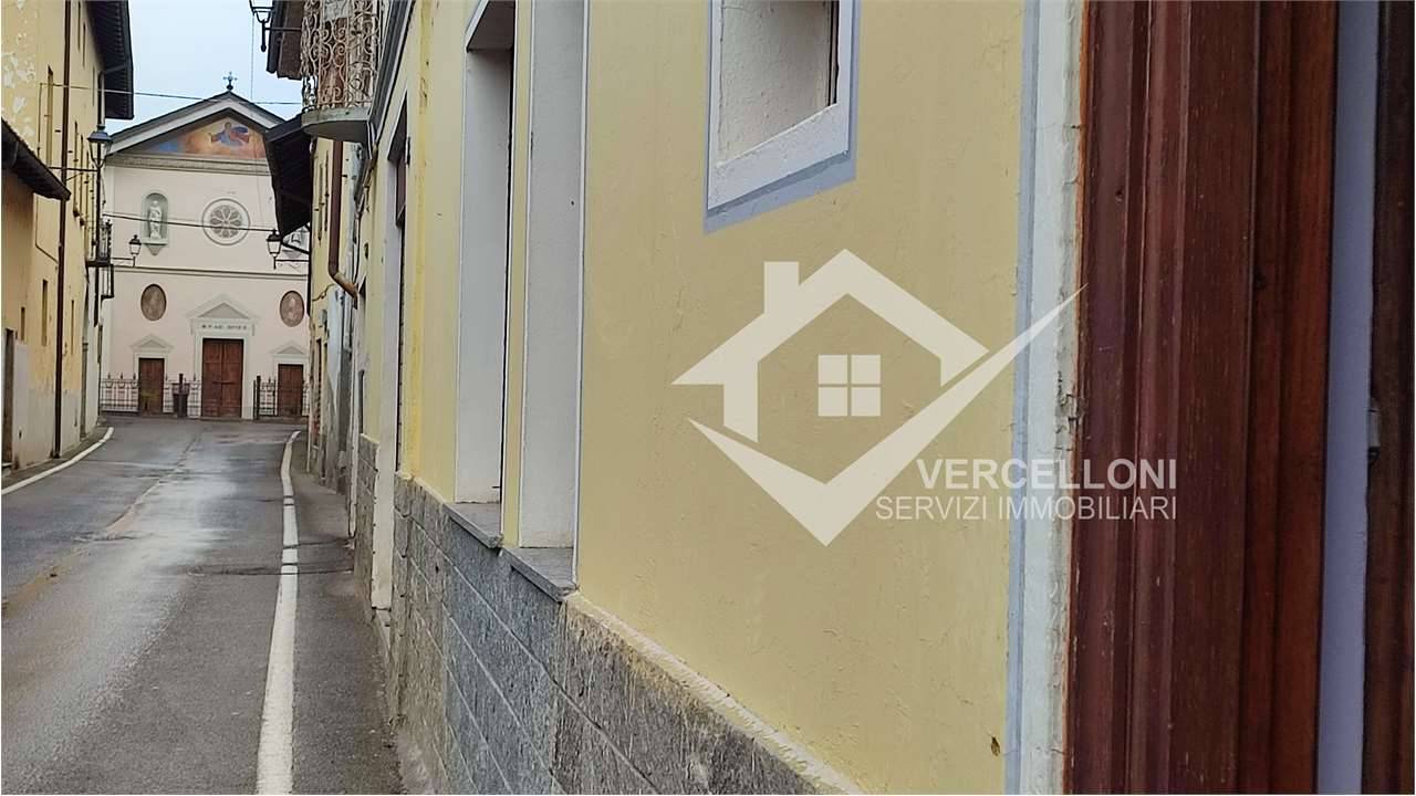 casa indipendente in vendita a Barengo