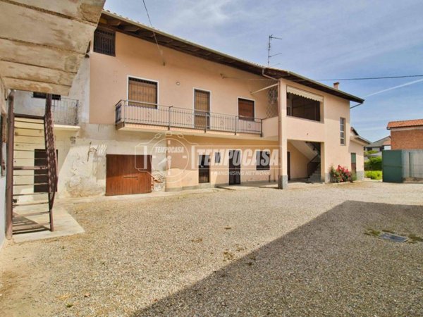 casa indipendente in vendita a Barengo