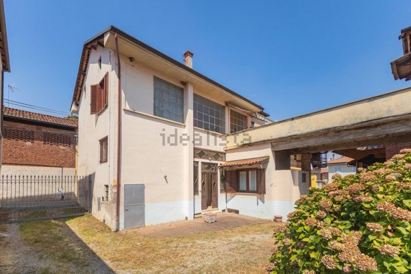 casa indipendente in vendita a Barengo