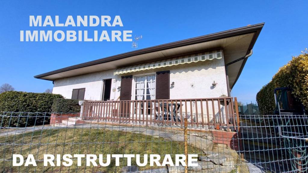 casa indipendente in vendita a Bellinzago Novarese in zona Cavagliano