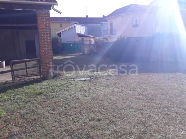 casa indipendente in vendita a Bellinzago Novarese