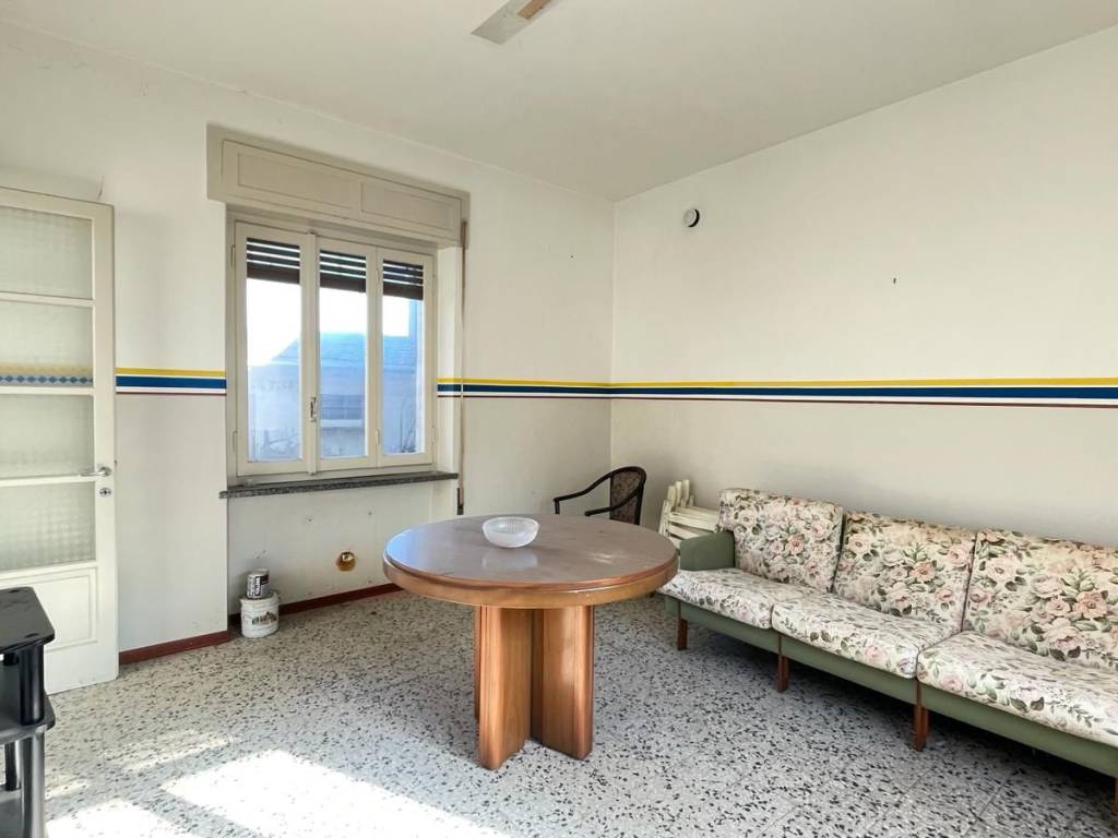 casa indipendente in vendita a Bellinzago Novarese