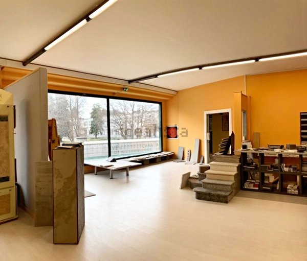 capannone in vendita a Bellinzago Novarese