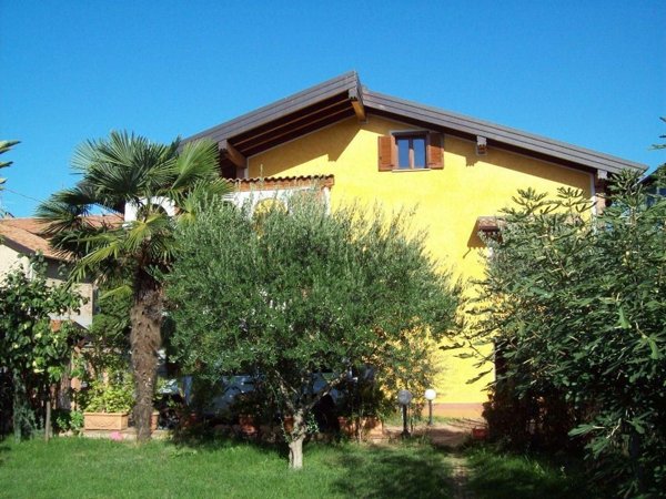 villa in vendita a Bellinzago Novarese
