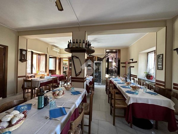 negozio in vendita a Bellinzago Novarese in zona Cavagliano