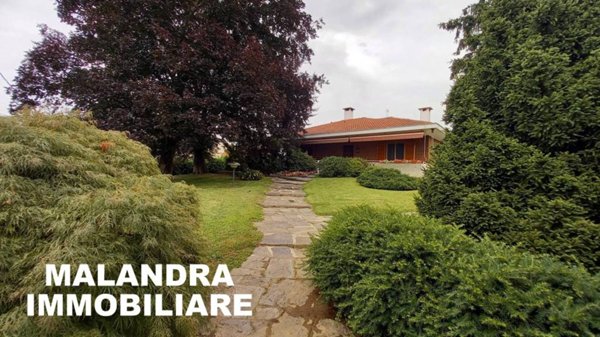 casa indipendente in vendita a Bellinzago Novarese