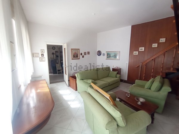 casa indipendente in vendita a Bellinzago Novarese