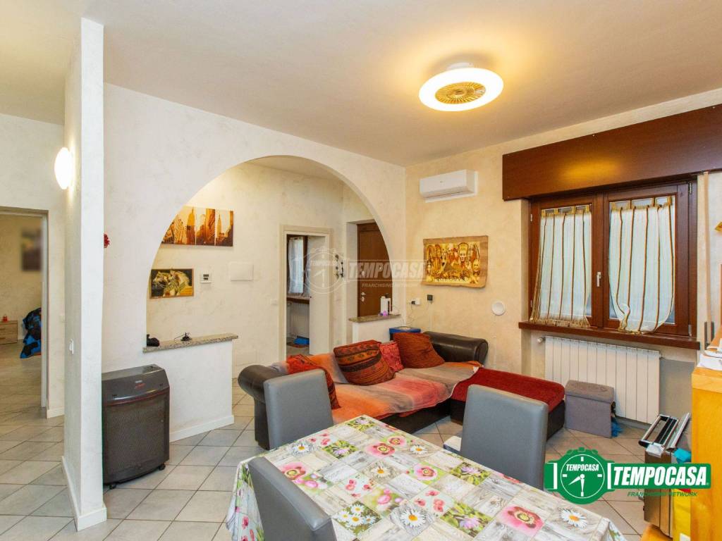 appartamento in vendita a Bellinzago Novarese