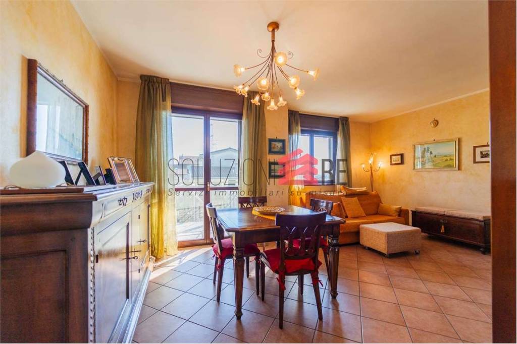 appartamento in vendita a Bellinzago Novarese