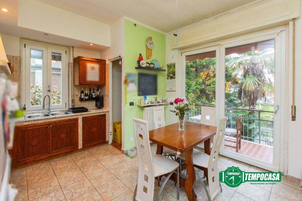 casa indipendente in vendita a Bellinzago Novarese