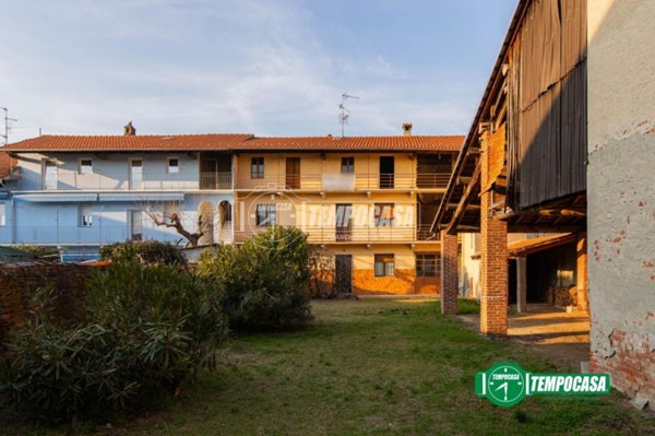 casa indipendente in vendita a Bellinzago Novarese