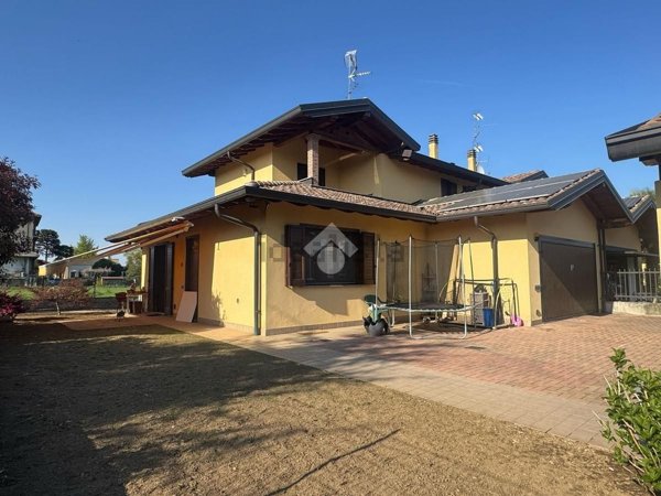 appartamento in vendita a Bellinzago Novarese