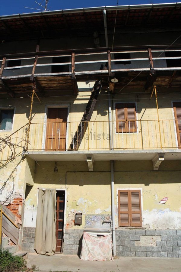 casa indipendente in vendita a Bellinzago Novarese