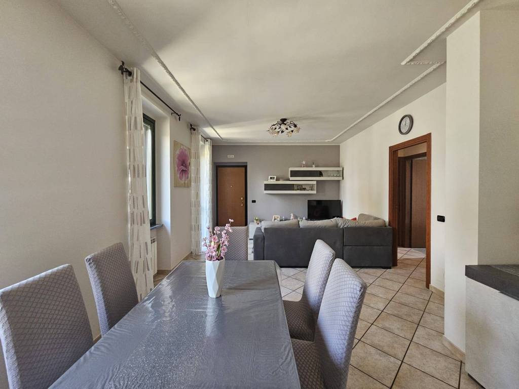 appartamento in vendita a Bellinzago Novarese