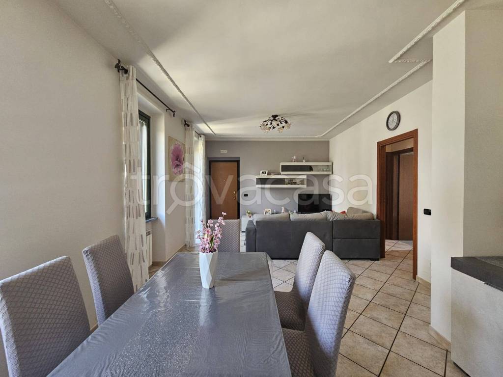 appartamento in vendita a Bellinzago Novarese