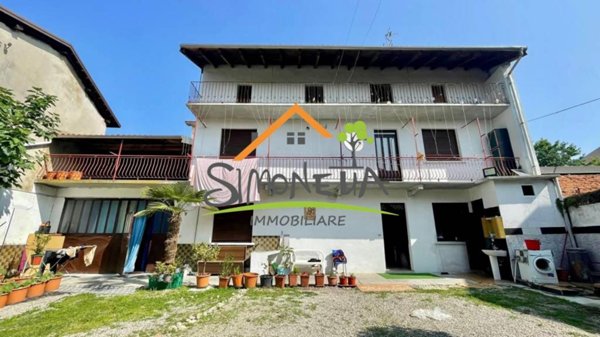 casa indipendente in vendita a Bellinzago Novarese