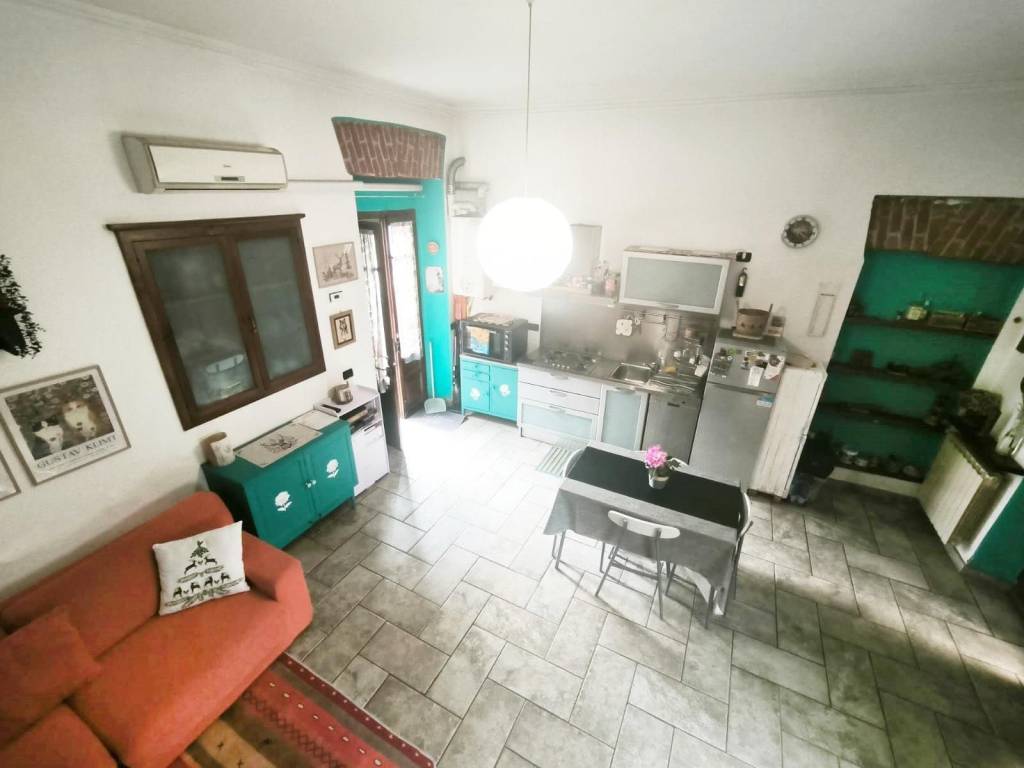 casa indipendente in vendita a Bellinzago Novarese