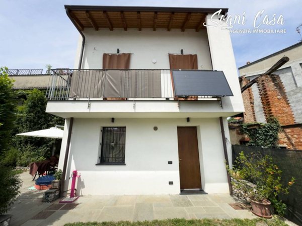 casa indipendente in vendita a Bellinzago Novarese