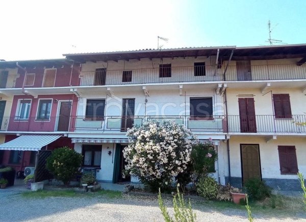 casa indipendente in vendita a Bellinzago Novarese