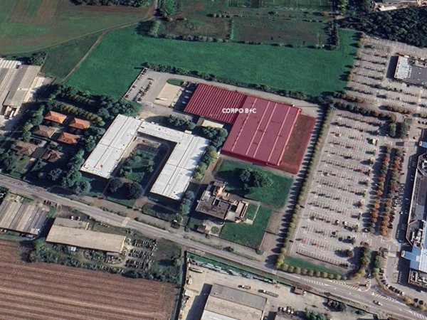 locale commerciale in vendita a Bellinzago Novarese