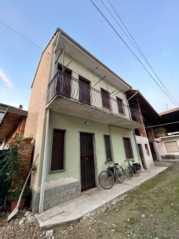casa indipendente in vendita a Bellinzago Novarese